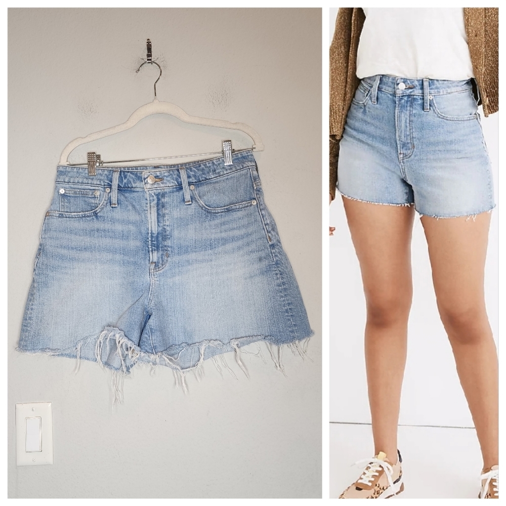 Madewell The Curvy Perfect Jean Short in Baylis Wash. Size 29.